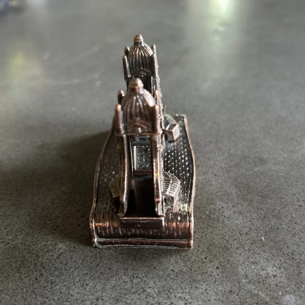 Vintage Tower Bridge London England Pencil Sharpener Souvenir Gently Used Cond